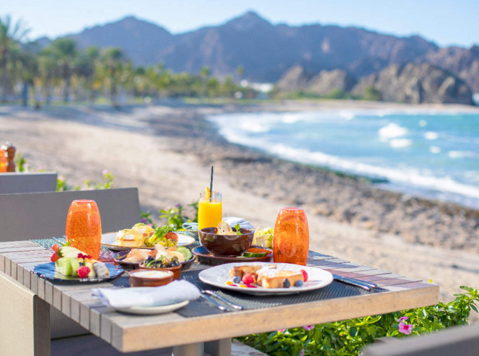 0033_Hotel Al Bustan Palace_ Ritz-Carlton_Oman_Schoene Aussichten Touristik_The Pavilion - Exterior